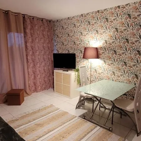 Le Val Fleuri Сет